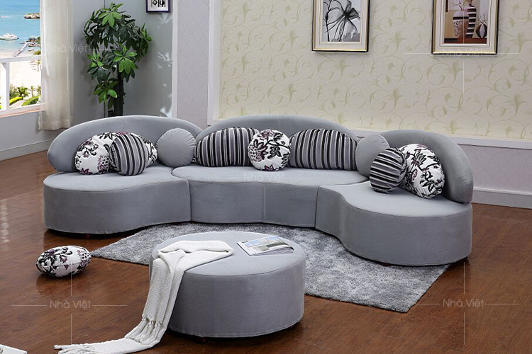 Mẫu sofa phong cách hiện đại: Với mẫu sofa phong cách hiện đại mới nhất của chúng tôi, bạn sẽ nhận ra ngay lập tức sự khác biệt về sự sang trọng và phong cách. Với thiết kế đầy tính năng và chất liệu cao cấp, chiếc sofa này sẽ làm cho phòng khách của bạn trở nên đẹp hơn bao giờ hết.
