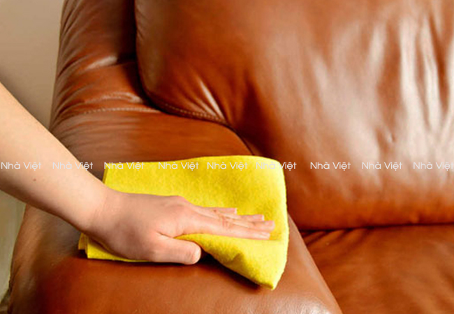 Cách làm sạch sofa góc bọc da khôi phục màu gốc sofa
