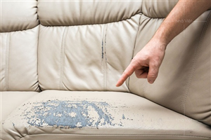 Ghế sofa da bị nứt và cách sử lý tại nhà đơn giản hiệu quả